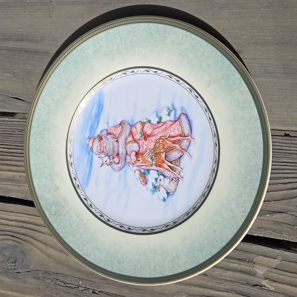 Fitz & Floyd Winter Holiday Santa Portrait salad plate